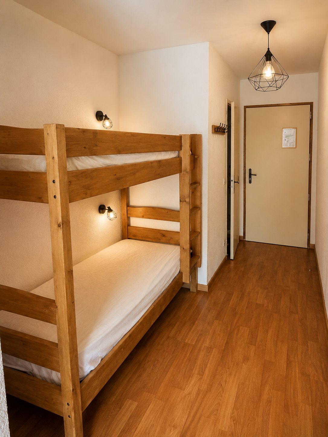 Espace couchage avec lits superposés