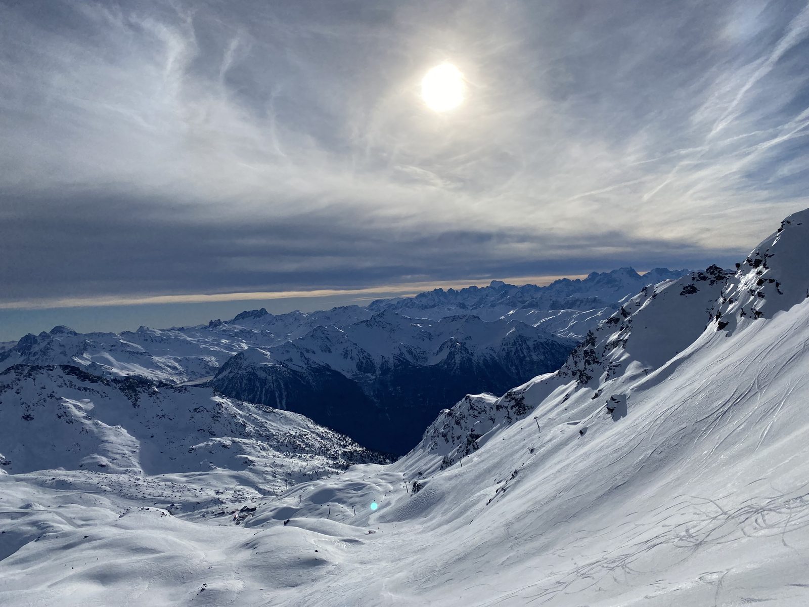 Vue sur la vallée d'Orelle depuis les pistes